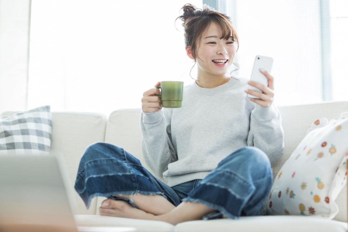 スマホ女性