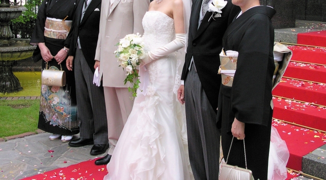 親が結婚うるさい！かわす賢い対応10選【データあり】