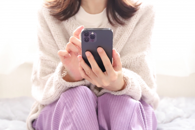 スマホ女性